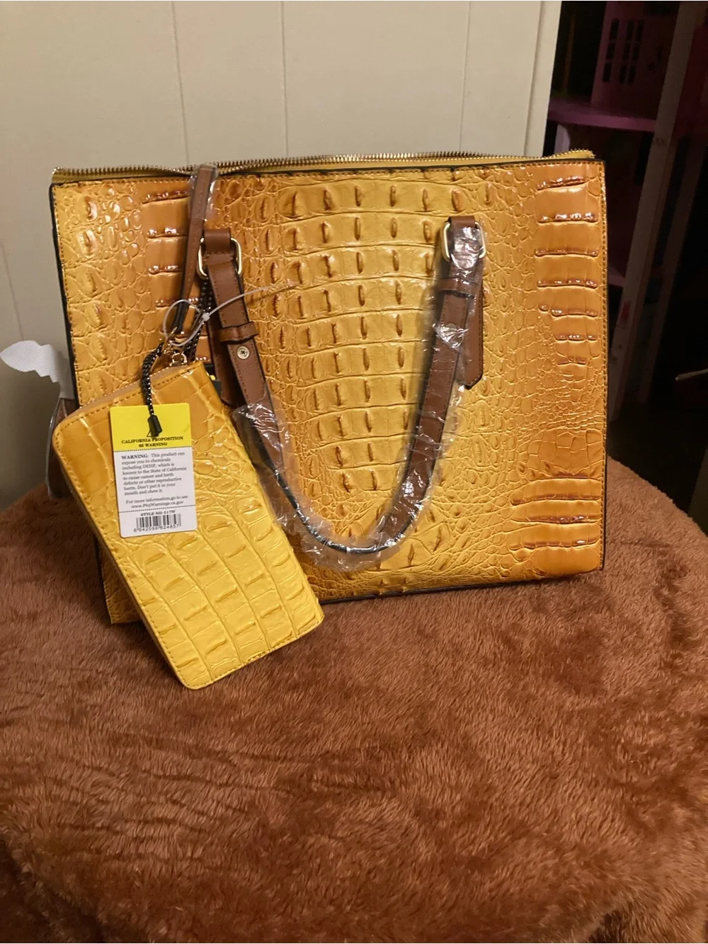 N/A stylish croc
